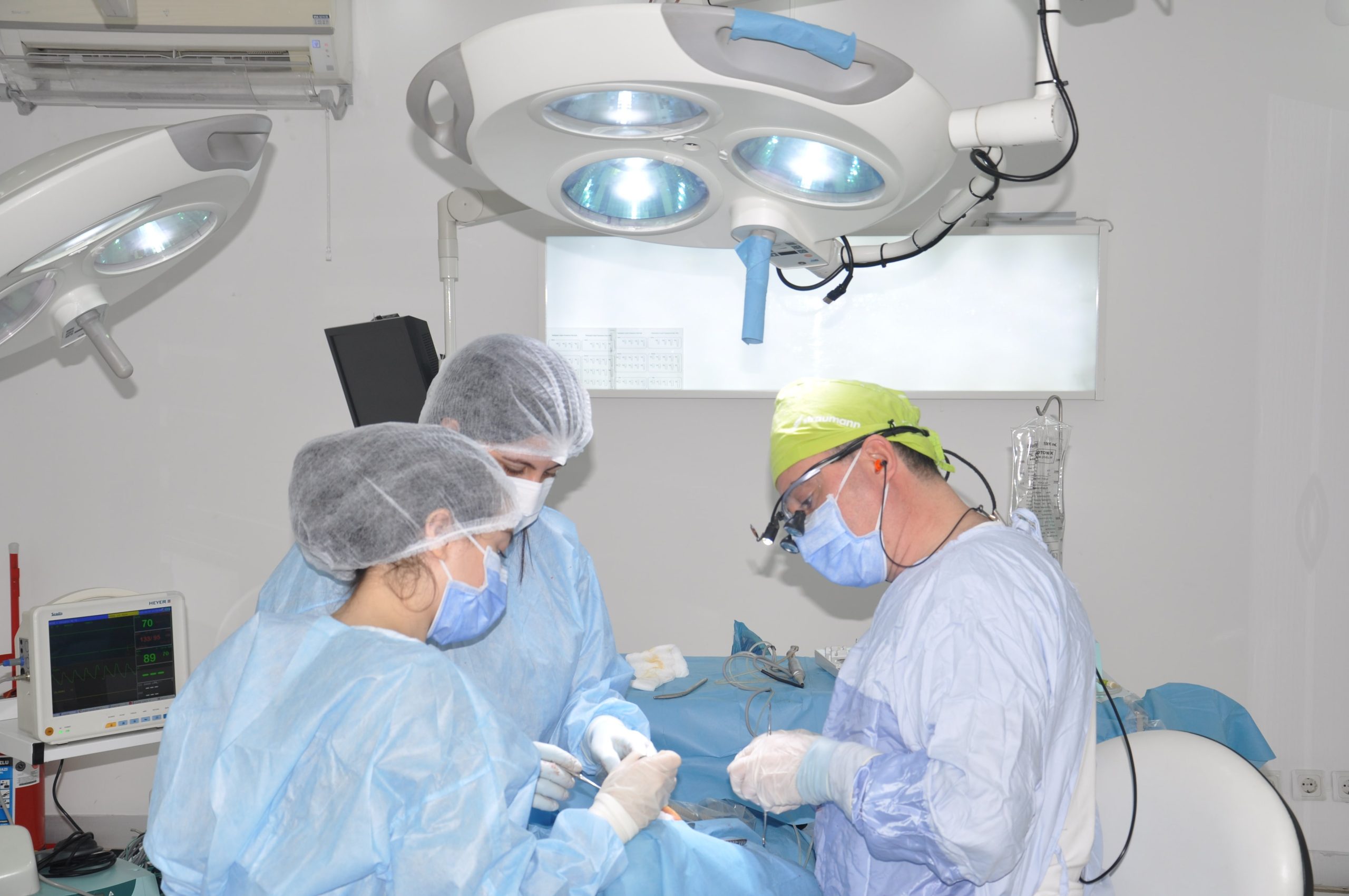 İstanbul İmplantoloji Kliniği